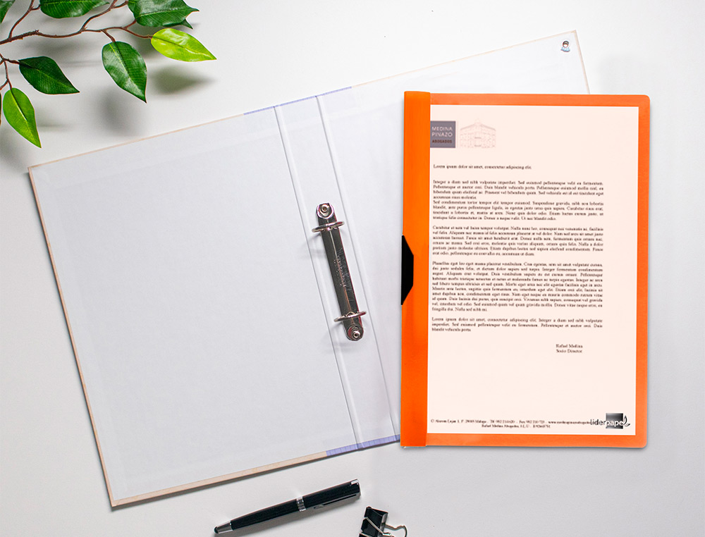 CARPETA LIDERPAPEL DOSSIER PINZA LATERAL POLIPROPILENO DIN A4 NARANJA FLUOR OPACO 30 HOJAS PINZA DESLIZANTE