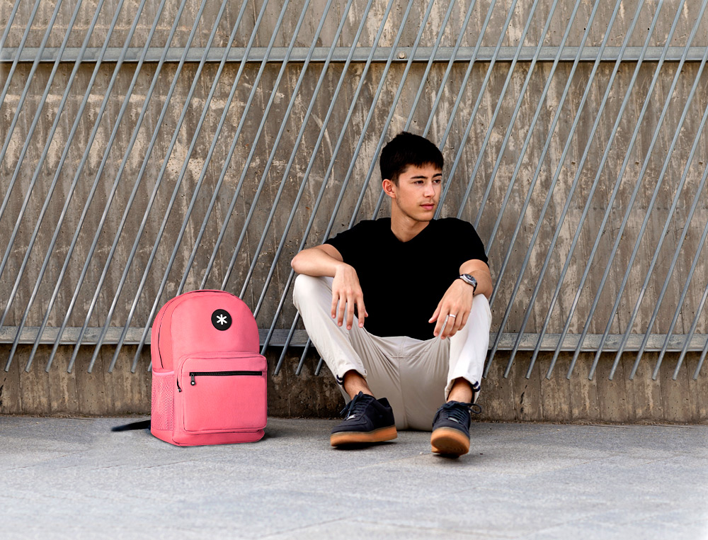 MOCHILA ANTARTIK CON ASA Y BOLSILLO FRONTAL CON CREMALLERA COLOR CORAL 320X140X430 MM