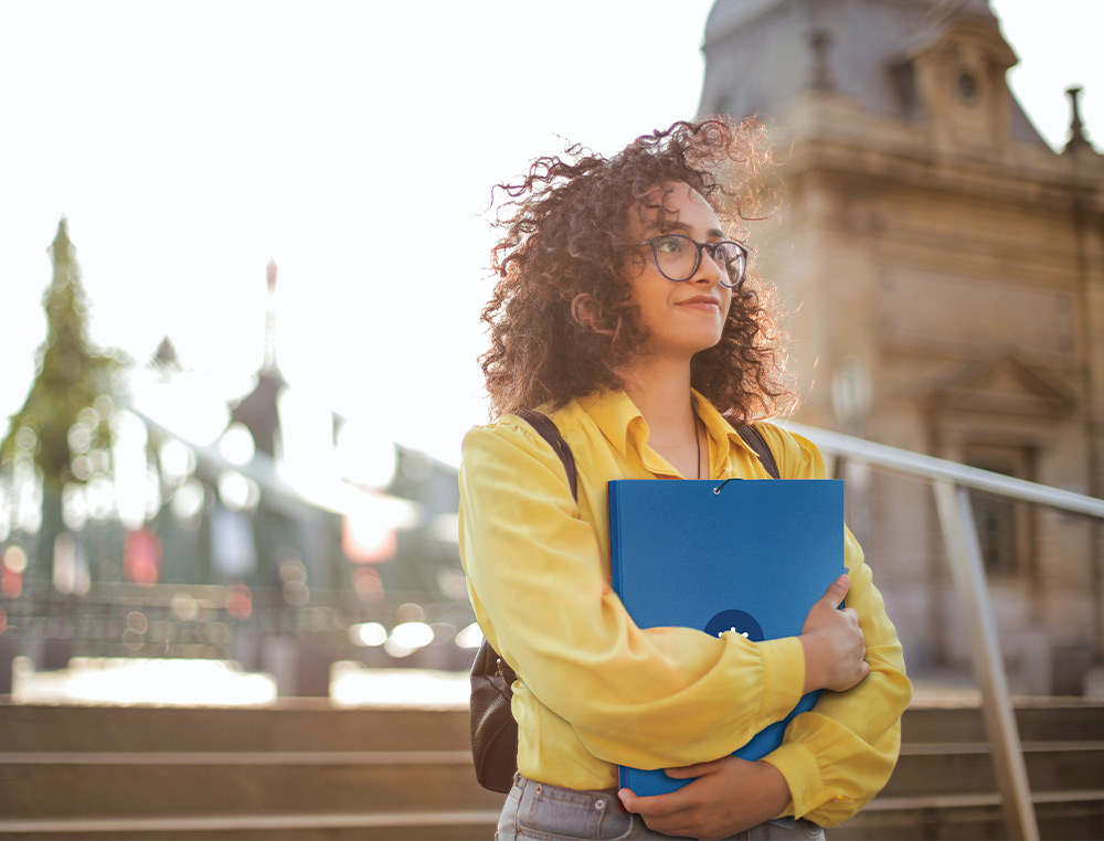 CARPETA ANTARTIK GOMAS TRES SOLAPAS CARTON FORRADO A4 COLOR AZUL MARINO