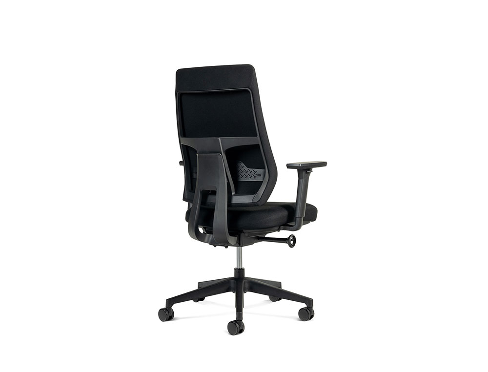 SILLA ROCADA DIRECCION CON BRAZOS REGULABLES BASE POLIMERO RESPALDO Y ASIENTO EN TELA IGNIFUGA NEGRO