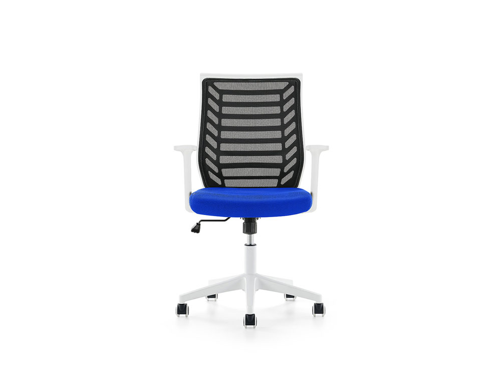 SILLA ROCADA DE OFICINA BRAZOS REGULABLES ESTRUCTURA BLANCA RESPALDO MALLA Y ASIENTO TELA IGNIFUGA AZUL